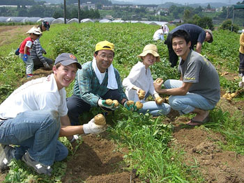 WWOOF organic farm volunteer